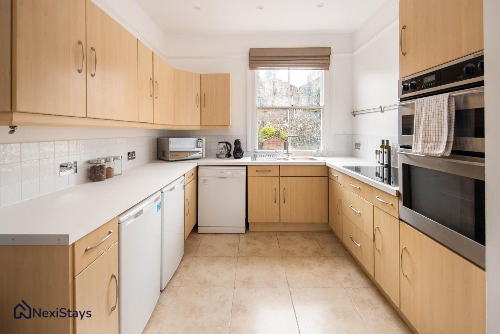 10 Mins Walk To The Oval, The Kennington Retreat Apartment Лондон Екстериор снимка