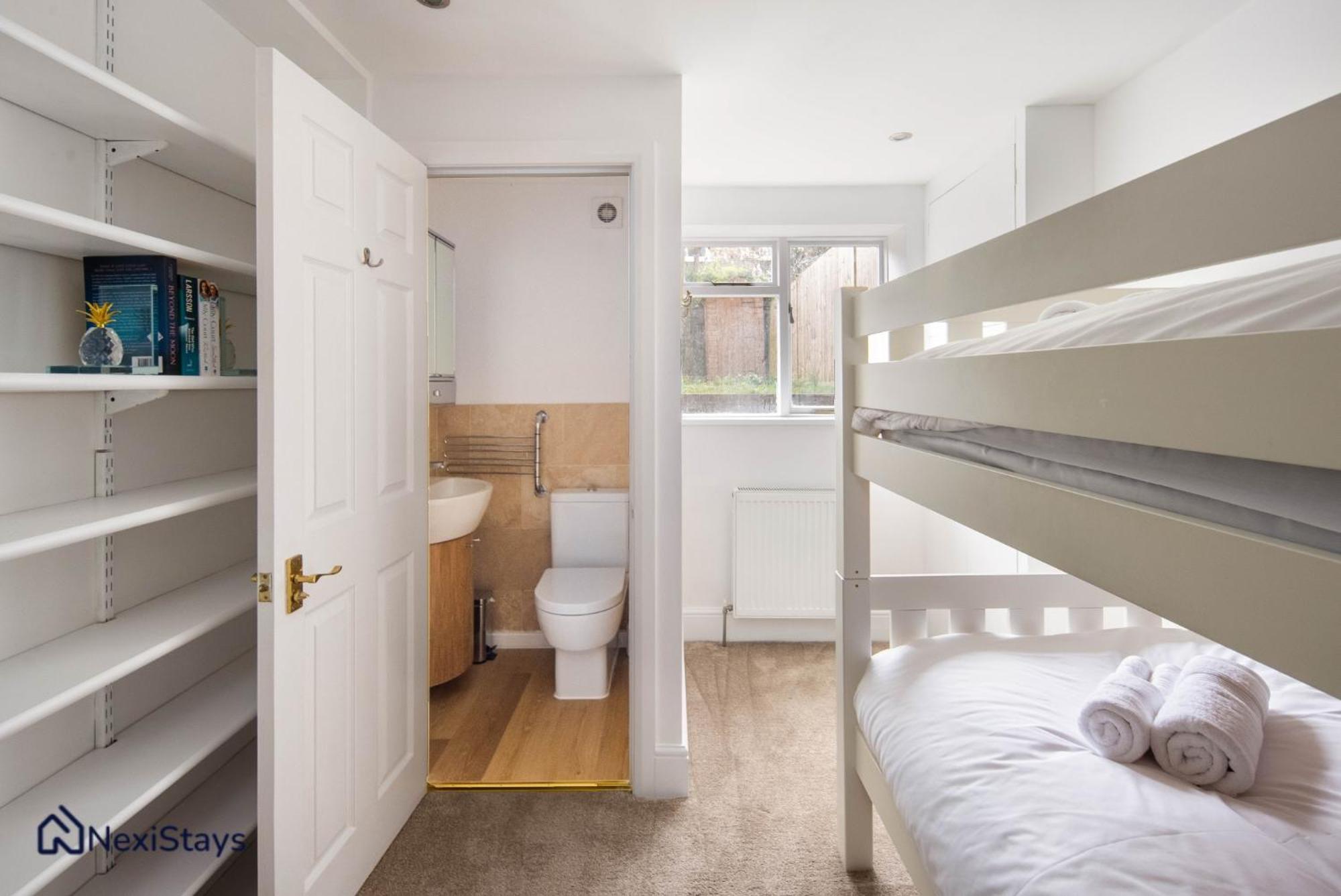 10 Mins Walk To The Oval, The Kennington Retreat Apartment Лондон Екстериор снимка
