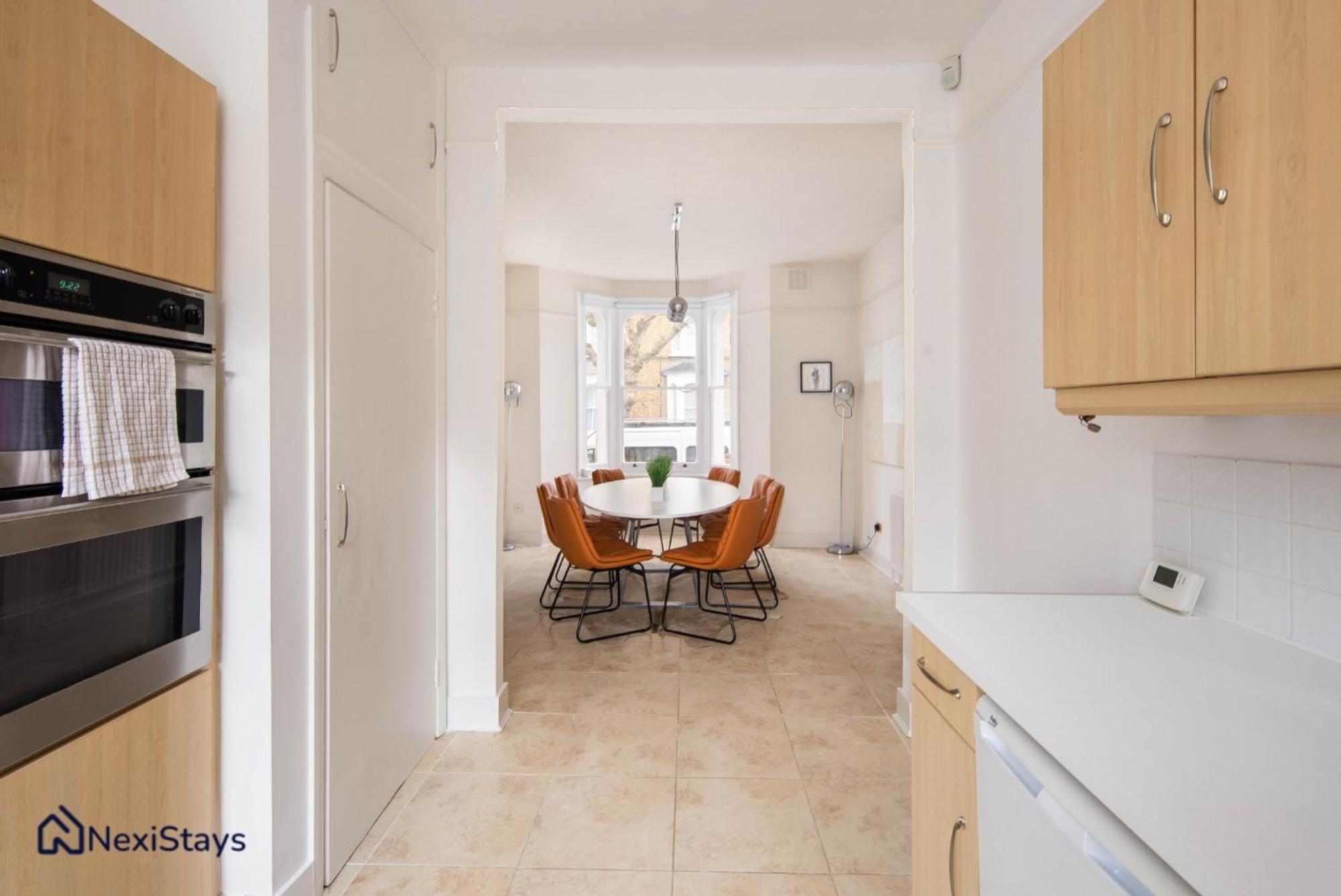 10 Mins Walk To The Oval, The Kennington Retreat Apartment Лондон Екстериор снимка