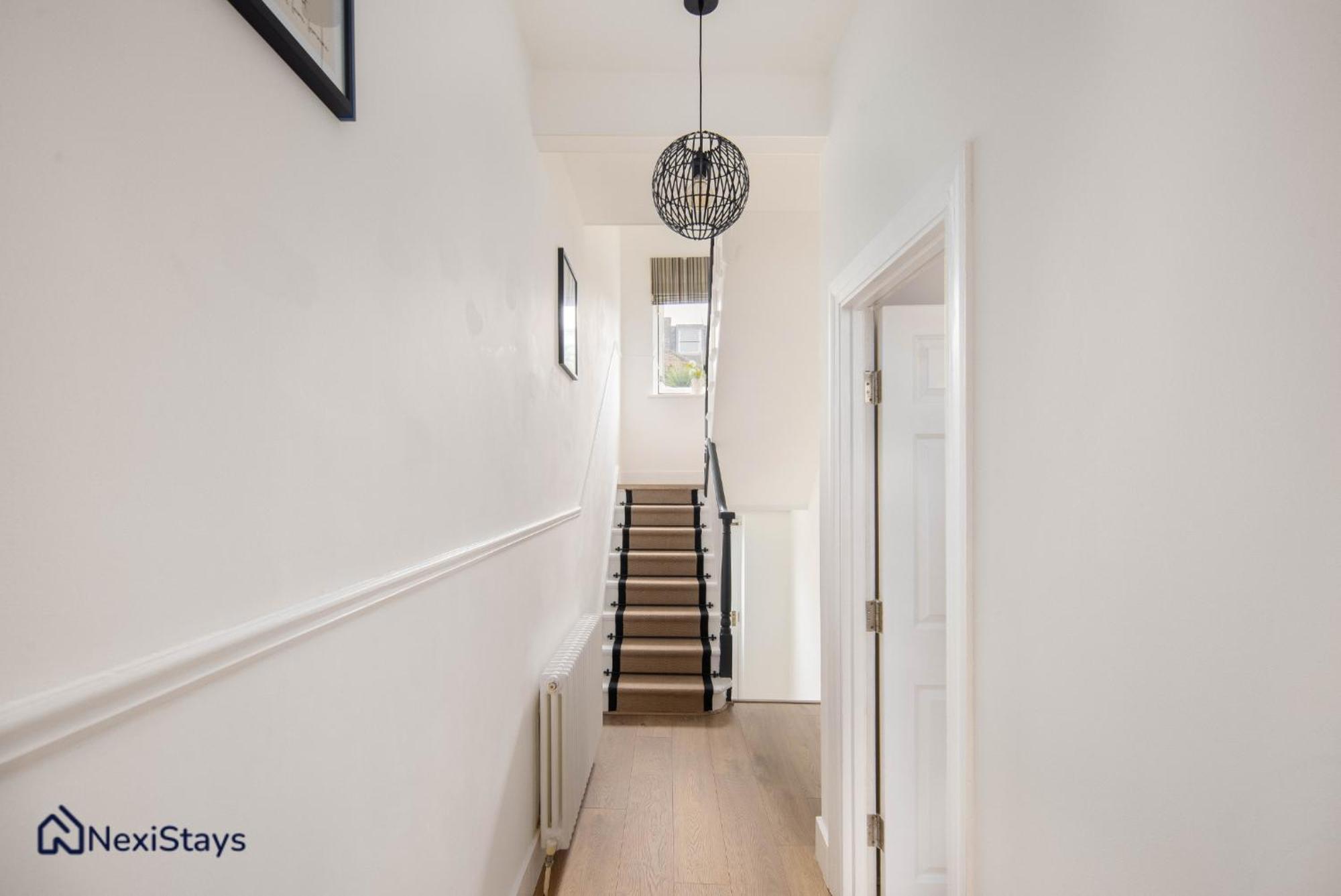 10 Mins Walk To The Oval, The Kennington Retreat Apartment Лондон Екстериор снимка