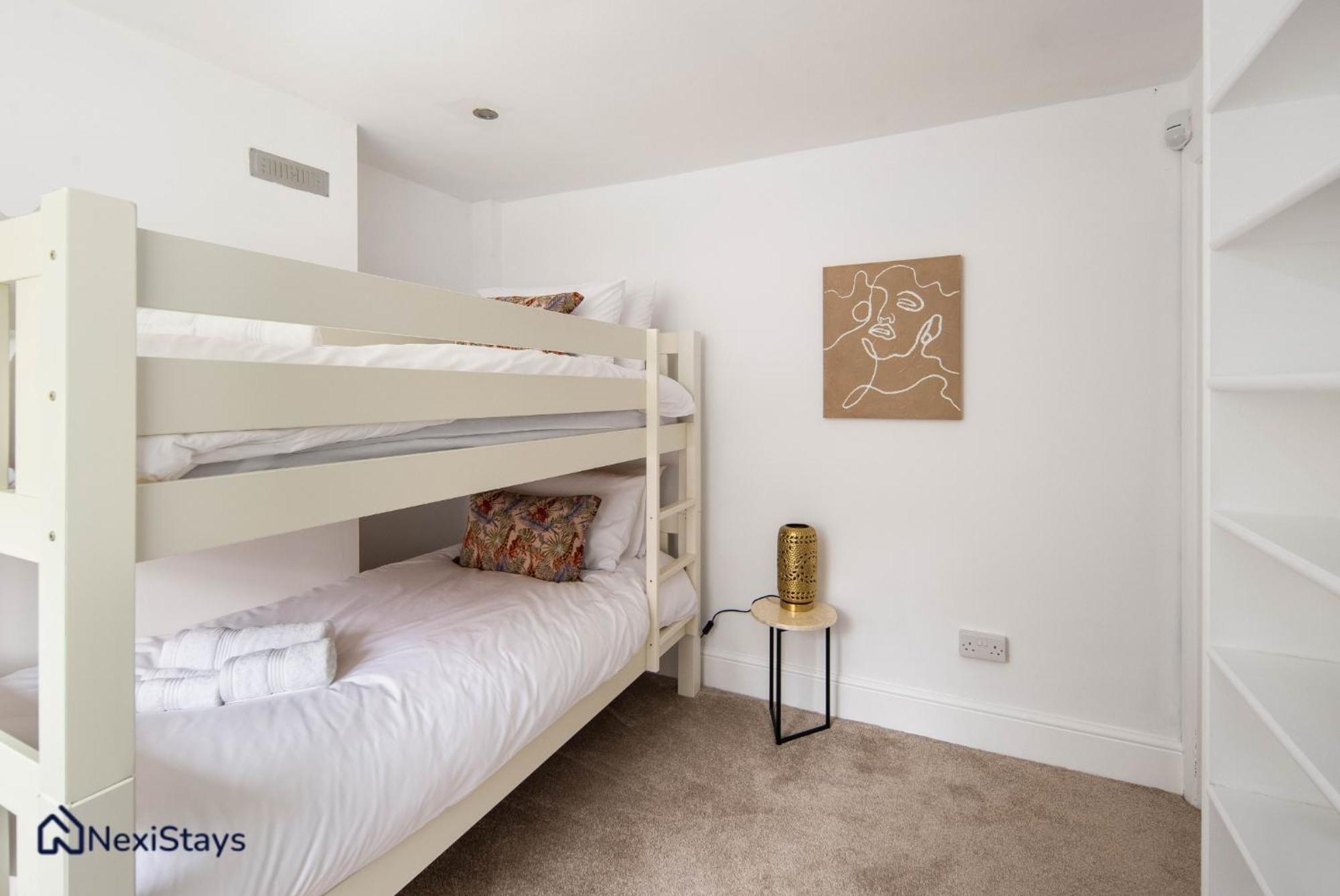 10 Mins Walk To The Oval, The Kennington Retreat Apartment Лондон Екстериор снимка