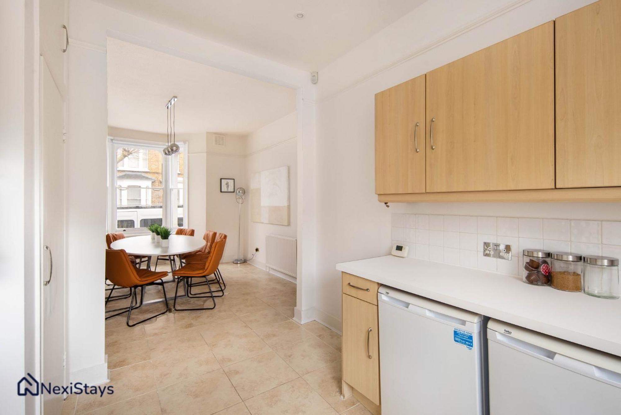 10 Mins Walk To The Oval, The Kennington Retreat Apartment Лондон Екстериор снимка
